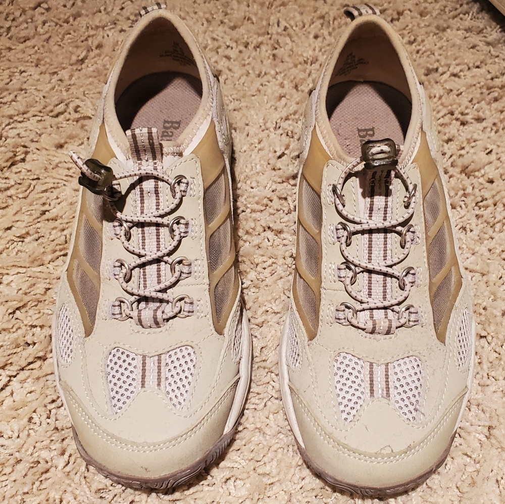 Bass slip on shoes